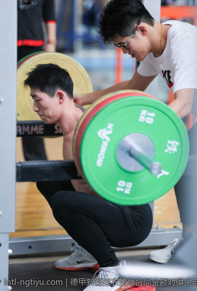 德甲新签球衣赞助合同金额对俱乐部财务影响